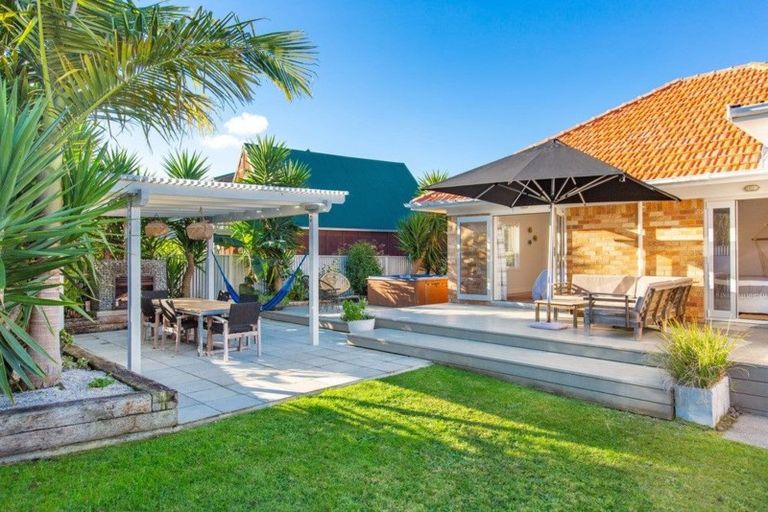 Photo of property in 5 Puriri Street, Raglan, 3225