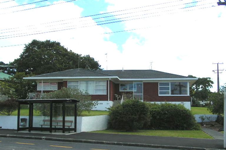 Photo of property in 2/148 Queen Street, Northcote Point, Auckland, 0627