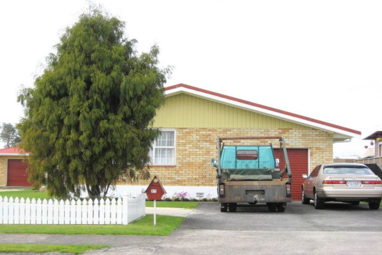 Photo of property in 27 Brown Street, Inglewood, 4330