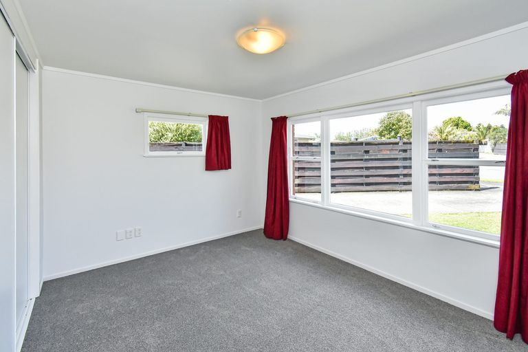 Photo of property in 24 Bexley Place, Pahurehure, Papakura, 2113