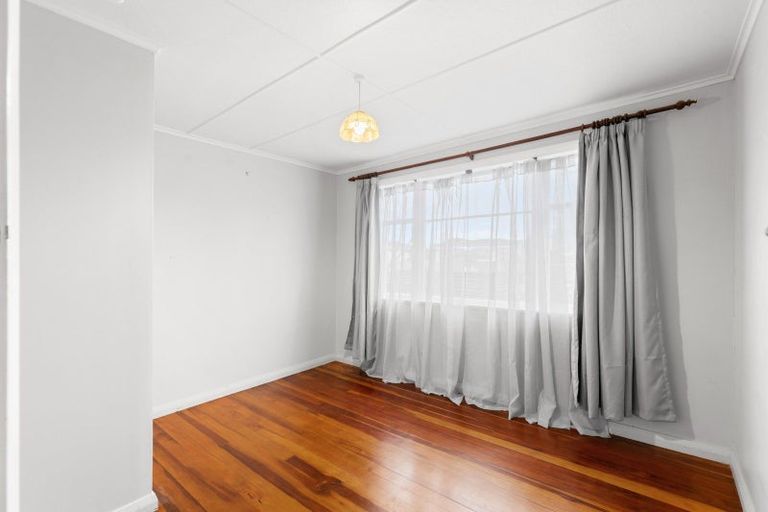 Photo of property in 16 Salisbury Avenue, Terrace End, Palmerston North, 4410