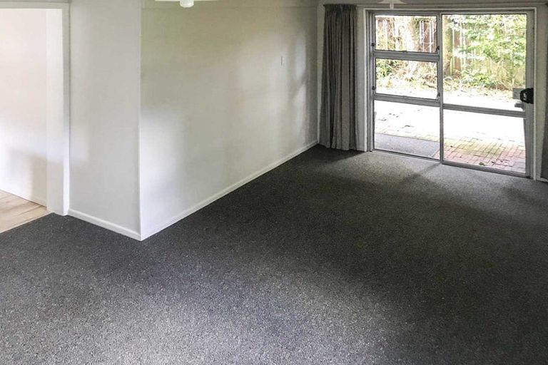 Photo of property in 32 Kervil Avenue, Te Atatu Peninsula, Auckland, 0610
