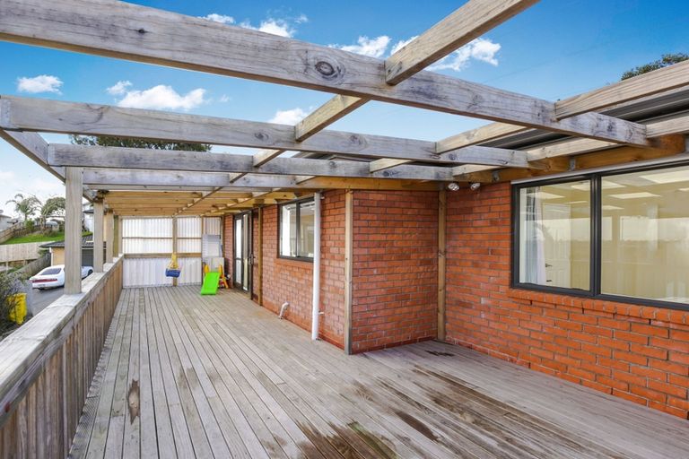 Photo of property in 20 Exotic Place, Massey, Auckland, 0614