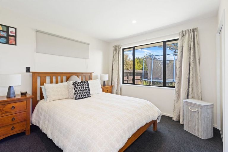 Photo of property in 163 Queenspark Drive, Parklands, Christchurch, 8083