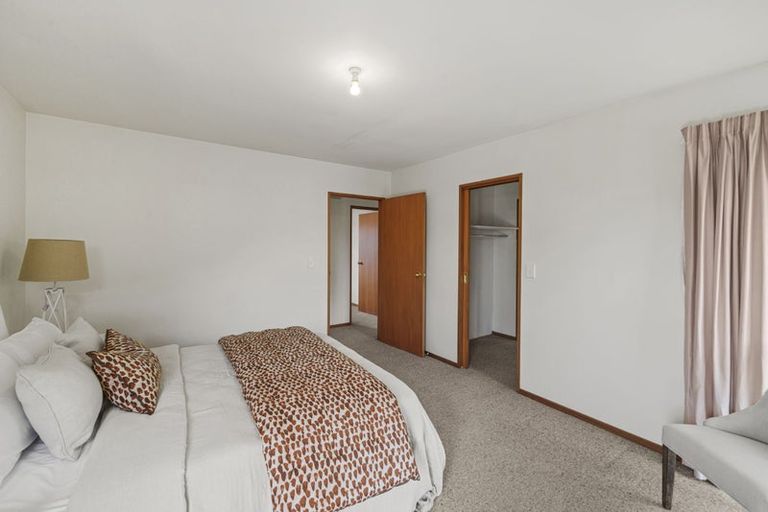 Photo of property in 2/9 Wittys Road, Avonhead, Christchurch, 8042