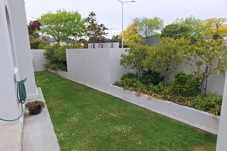 Photo of property in 1/52 Fendalton Road, Fendalton, Christchurch, 8014