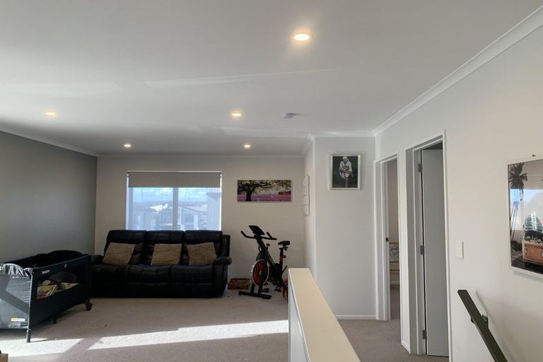 Photo of property in 18 Te Rito Road, Hobsonville, Auckland, 0616