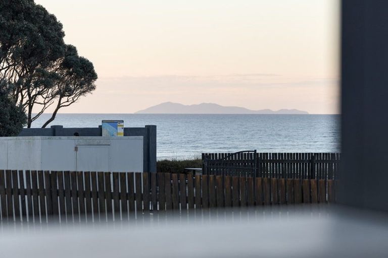 Photo of property in 112 Karewa Parade, Papamoa Beach, Papamoa, 3118