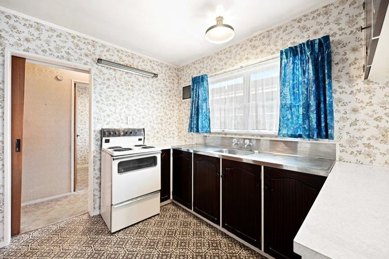 Photo of property in 1 Hilton Road, St Andrews, Hamilton, 3200