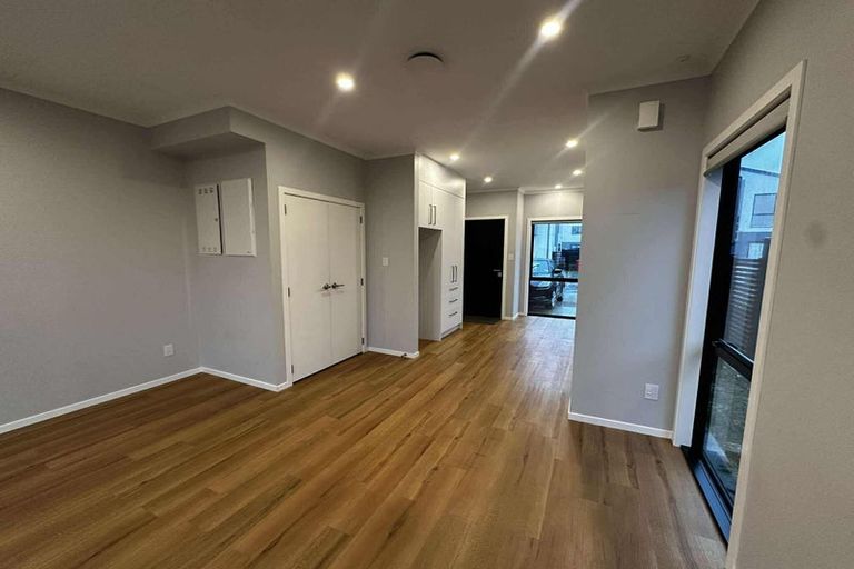 Photo of property in 4 Gloaming Lane, Wallaceville, Upper Hutt, 5018