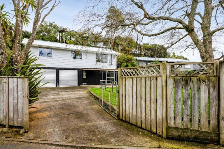 Photo of property in 73 Heta Road, Highlands Park, New Plymouth, 4312