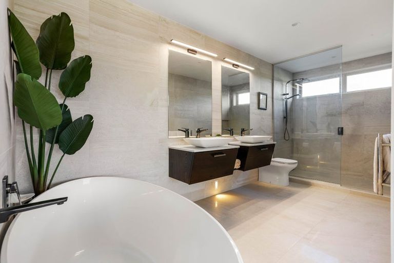 Photo of property in 140 Waterways Parade, Pauanui, Hikuai, 3579