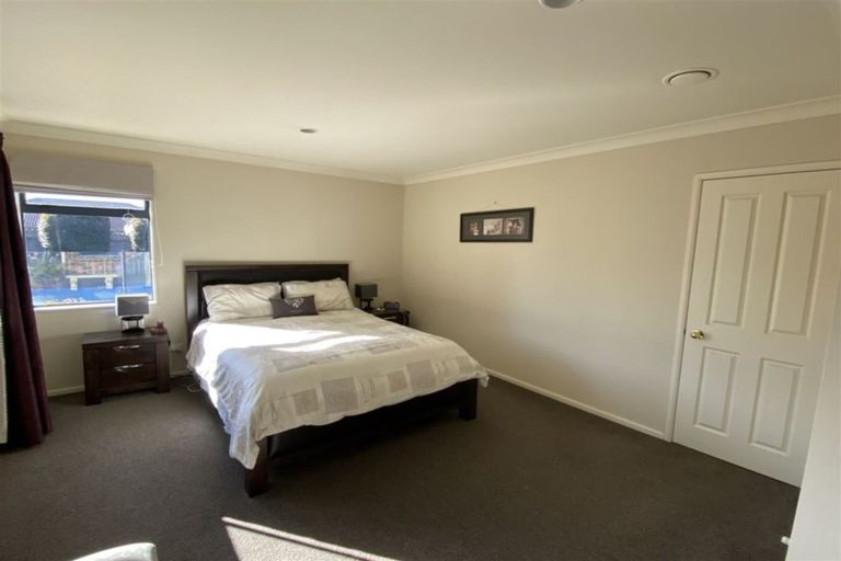 Photo of property in 2 Sunset Drive, Pukekohe, 2120