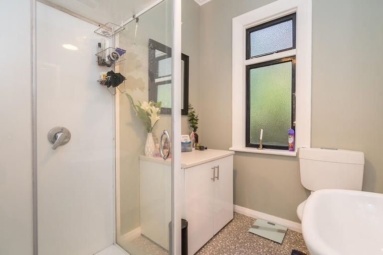 Photo of property in 65 Gladstone Road, Dalmore, Dunedin, 9010