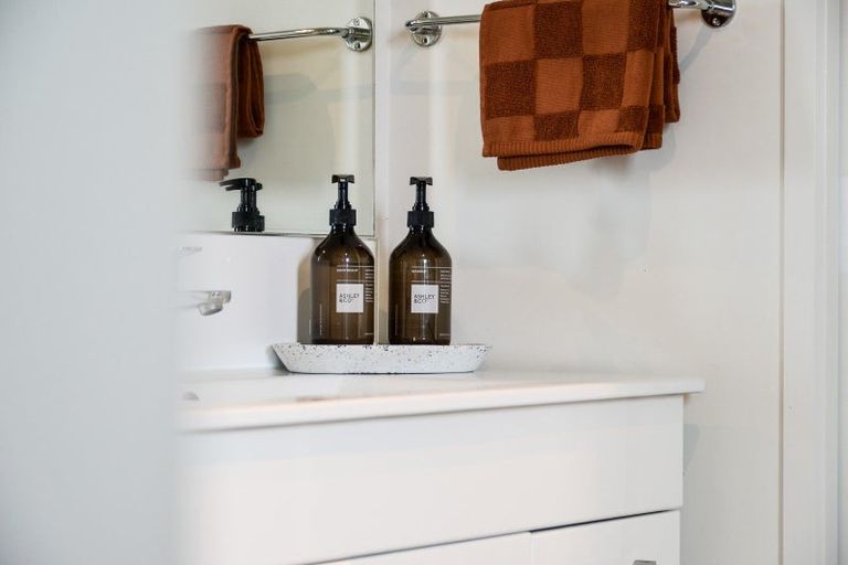 Photo of property in 14/11 Errol Close, Burbush, Hamilton, 3288