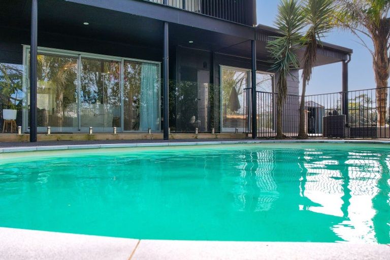 Photo of property in 41 Kemp Road, Kerikeri, 0230