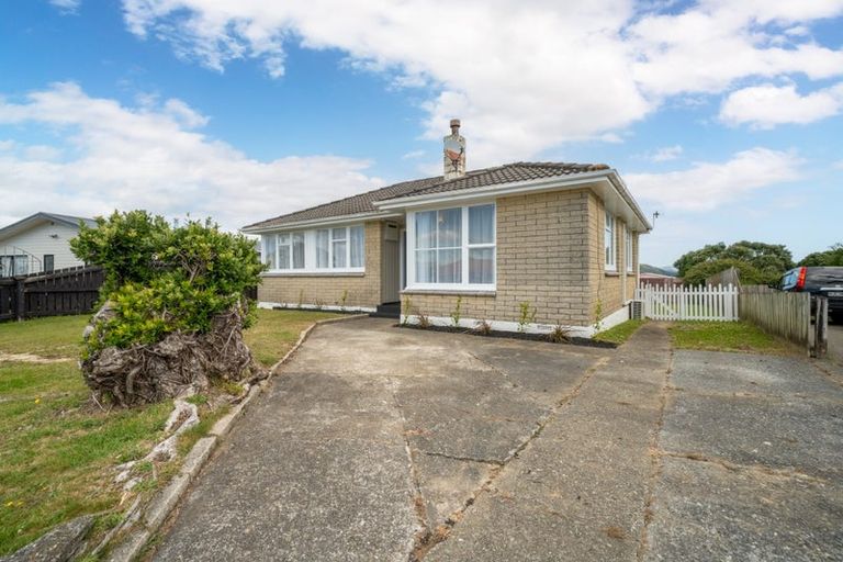 Photo of property in 17 Caduceus Place, Ascot Park, Porirua, 5024