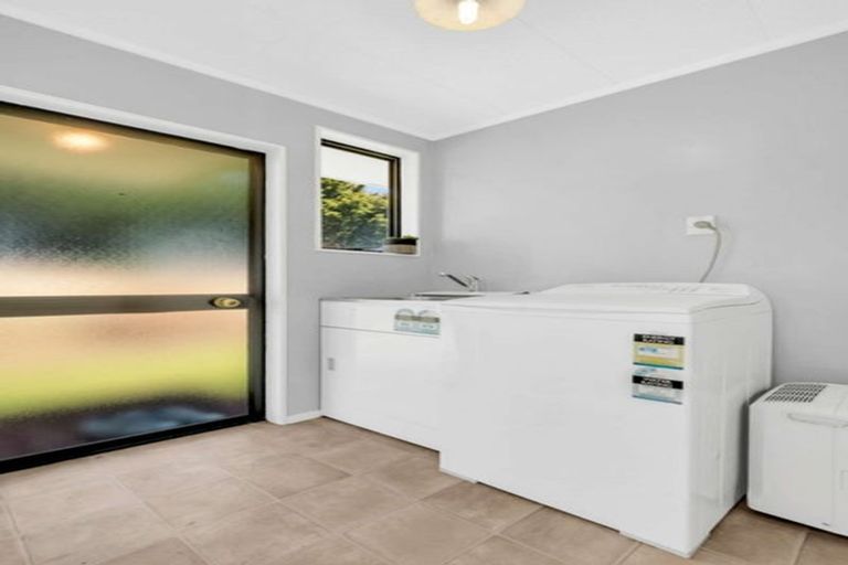 Photo of property in 2/4 Calvert Street, Papakura, 2110