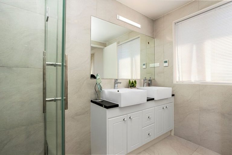 Photo of property in 9 Ballyholey Drive, Flat Bush, Auckland, 2019