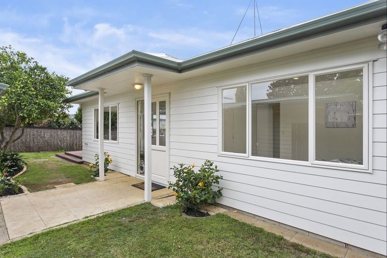 Photo of property in 14 Church Road, Mangere Bridge, Auckland, 2022