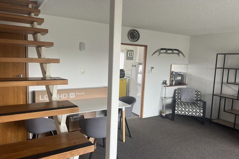 Photo of property in 2/1196 Victoria Street, Whitiora, Hamilton, 3200