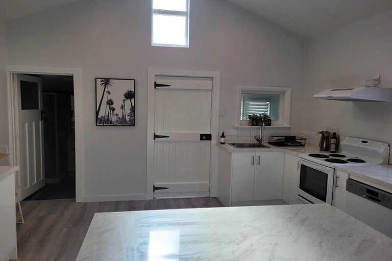 Photo of property in 3 Mcfaddens Road, St Albans, Christchurch, 8052