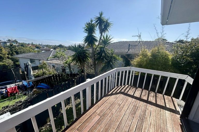 Photo of property in 1/58 Matipo Road, Mairangi Bay, Auckland, 0630