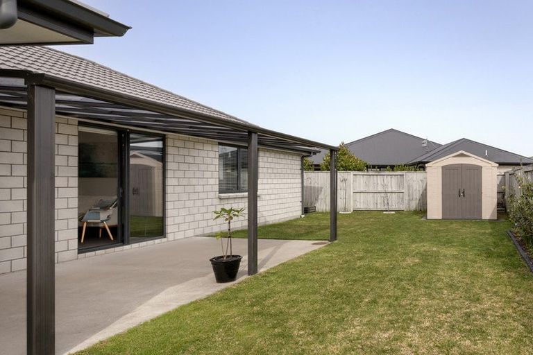 Photo of property in 14 Rotomanu Place, Pyes Pa, Tauranga, 3112