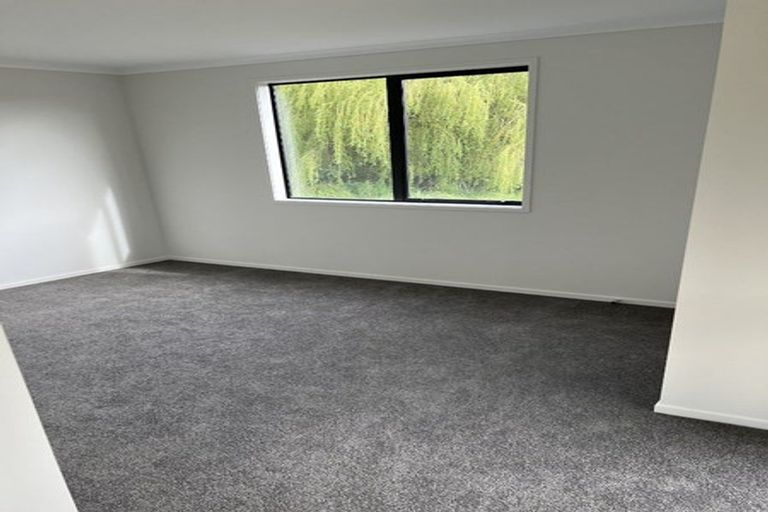 Photo of property in 16 Wrybill Way, Welcome Bay, Tauranga, 3112