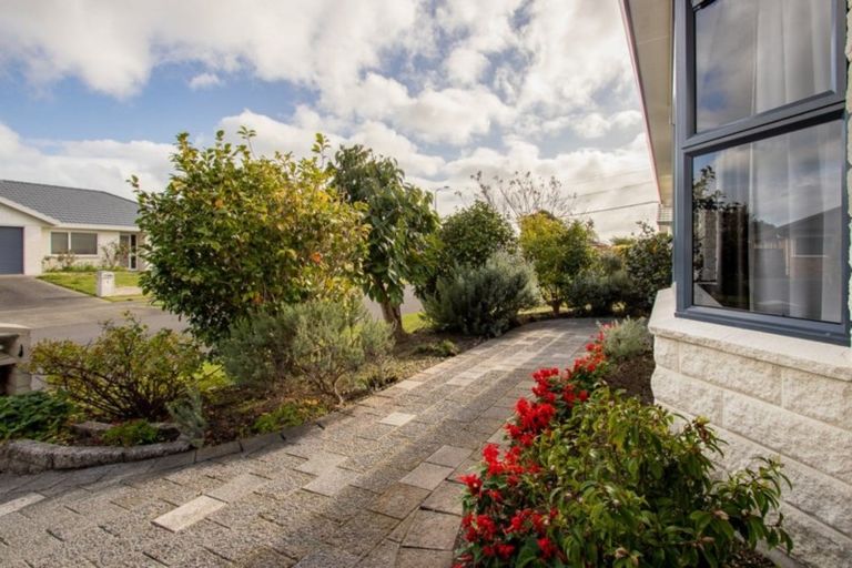 Photo of property in 3 Brookfield Place, Paraparaumu, 5032