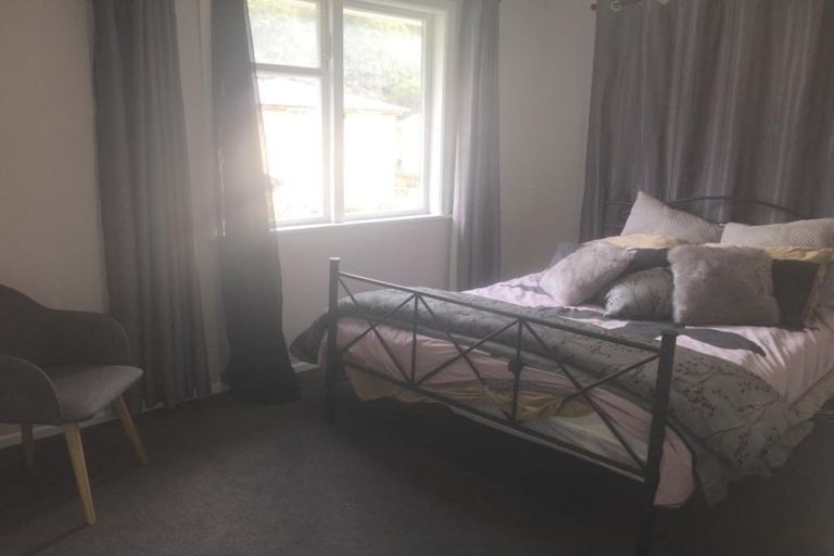 Photo of property in 198 Sievers Grove, Cannons Creek, Porirua, 5024