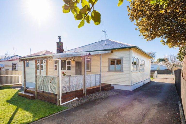 Photo of property in 32 Colombo Street, Hokowhitu, Palmerston North, 4410
