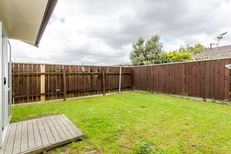 Photo of property in 15 Leander Place, Milson, Palmerston North, 4414