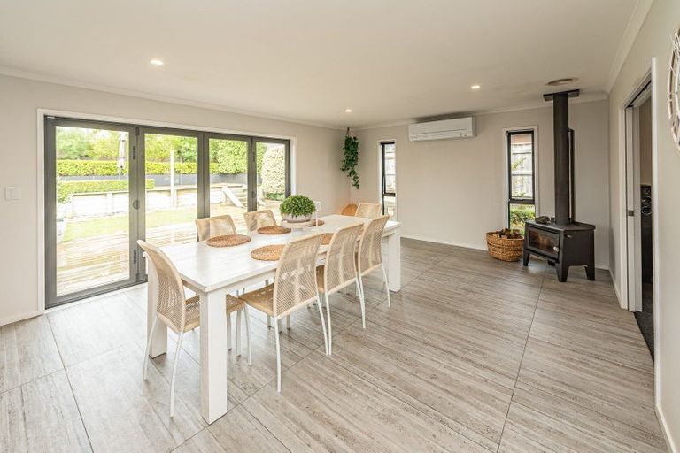 Photo of property in 13 Magnolia Crescent, Tawhero, Whanganui, 4501