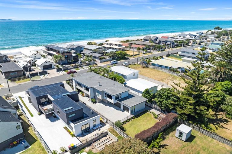 Photo of property in 60 Karewa Parade, Papamoa Beach, Papamoa, 3118