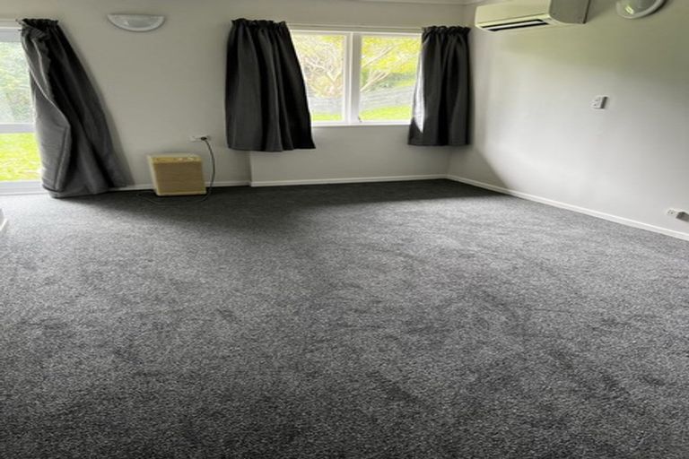 Photo of property in 3/49 Mandalay Terrace, Khandallah, Wellington, 6035