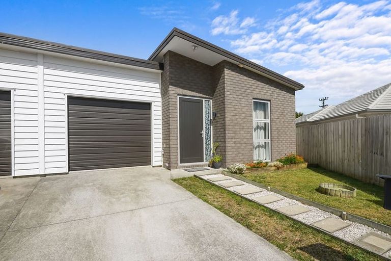 Photo of property in 5 Sauterne Road, Kumeu, 0810
