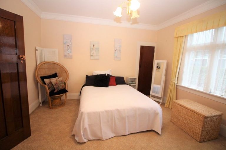 Photo of property in 27 Victoria Avenue, Dannevirke, 4930