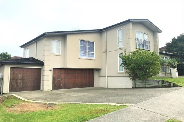 Photo of property in 12 Seresin Crescent, Flat Bush, Auckland, 2016
