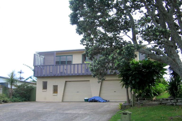 Photo of property in 8 The Crescent, Waihi Beach, 3611