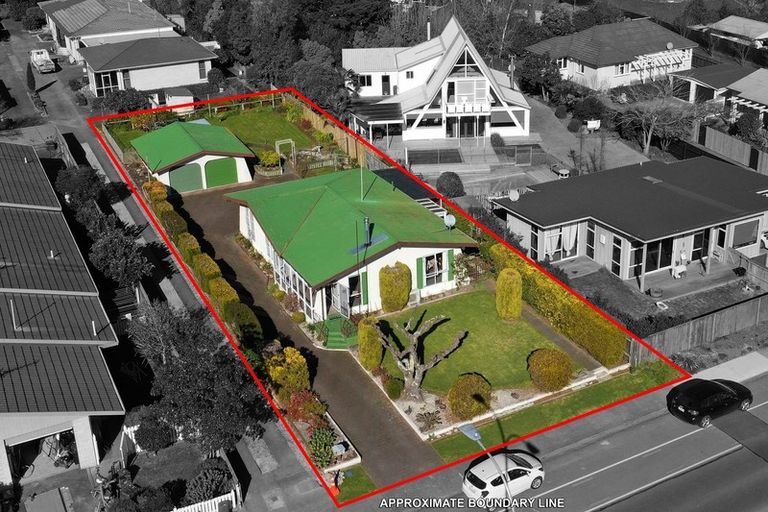 Photo of property in 50 Napier Road, Havelock North, 4130