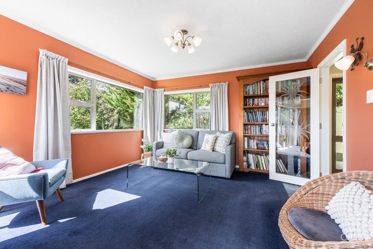 Photo of property in 121 Park Road, Belmont, Lower Hutt, 5010