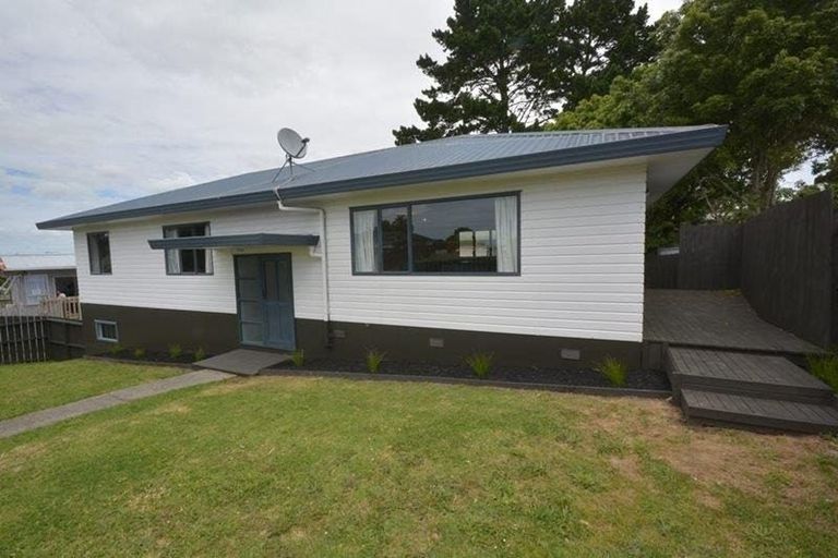 Photo of property in 13 Volante Avenue, Wattle Downs, Auckland, 2103