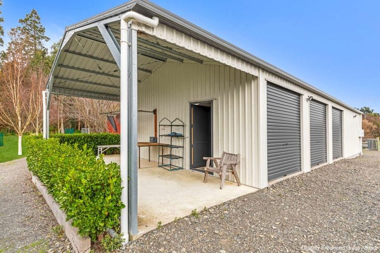 Photo of property in 100 Cole Street, Dannevirke, 4930