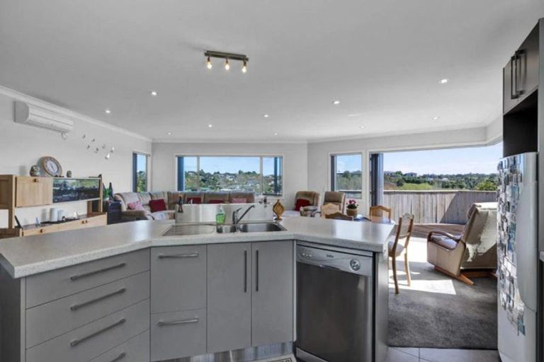 Photo of property in 4a Marchant Place, Westown, New Plymouth, 4310