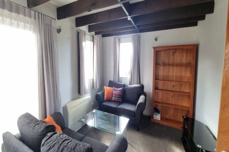 Photo of property in 85 Birkdale Road, Birkdale, Auckland, 0626