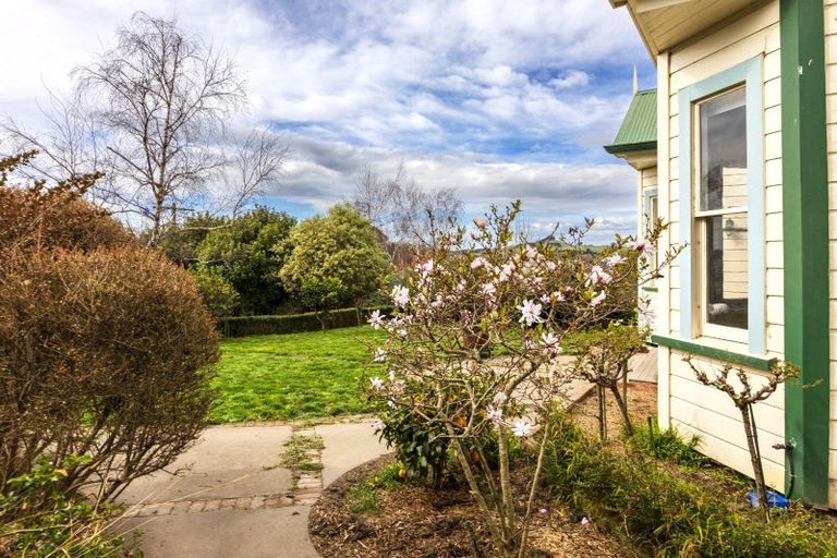 Photo of property in 5 Saint Marys Road, Waipukurau, 4200