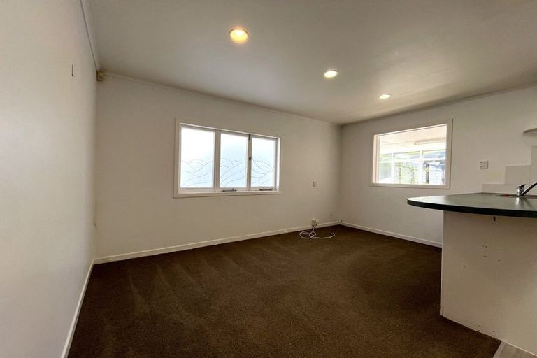 Photo of property in 26 Bucklands Beach Road, Bucklands Beach, Auckland, 2012