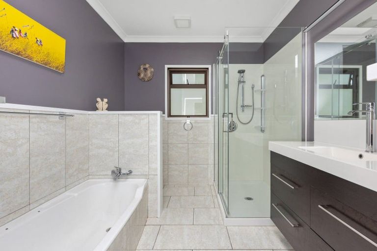 Photo of property in 128 Freyberg Avenue, Tamatea, Napier, 4112