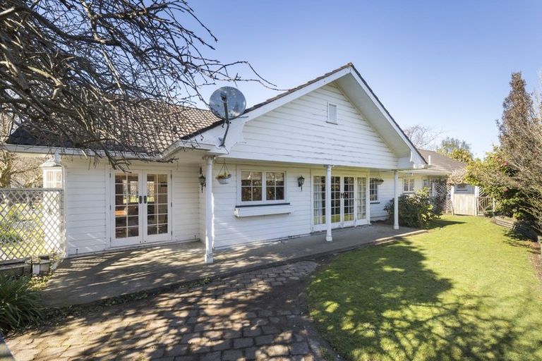 Photo of property in 54 Waterloo Crescent, Hokowhitu, Palmerston North, 4410